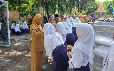 Halal Bihalal SMP Negeri 1 Ringinrejo: Mempererat Silaturahmi dan Menumbuhkan Semangat Baru Pasca Idulfitri